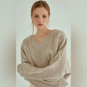 Cable Crop Wool Knit Beige